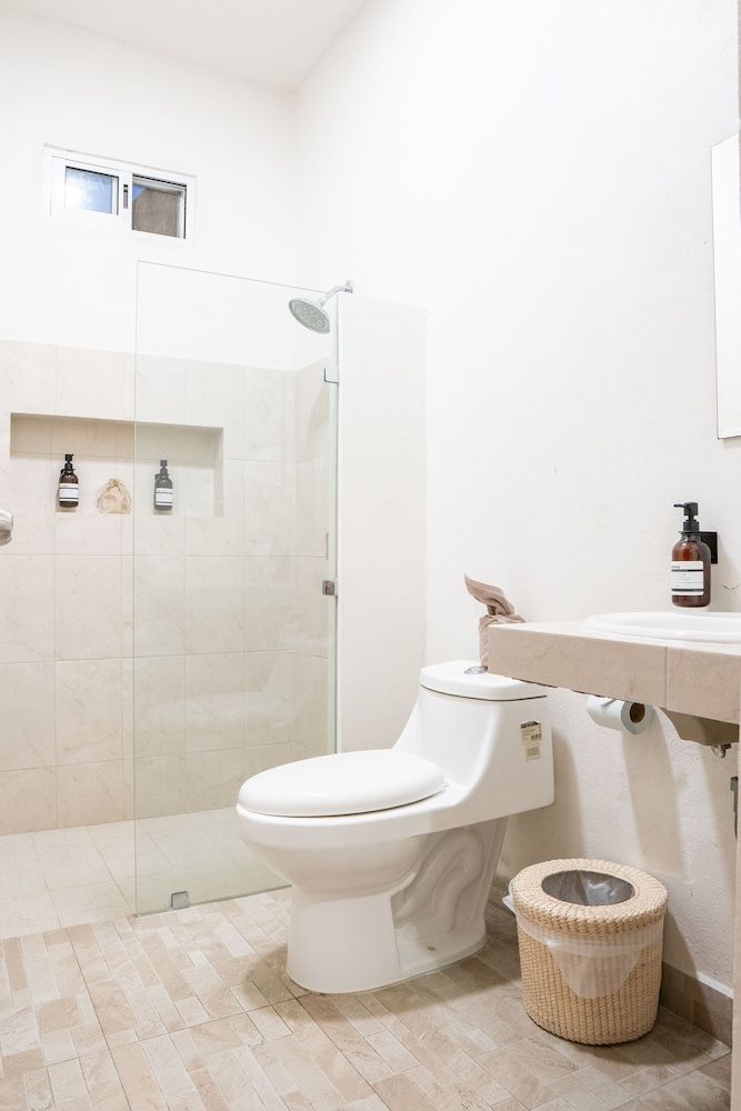 Hotel Makech Standard Quadruple Room 15