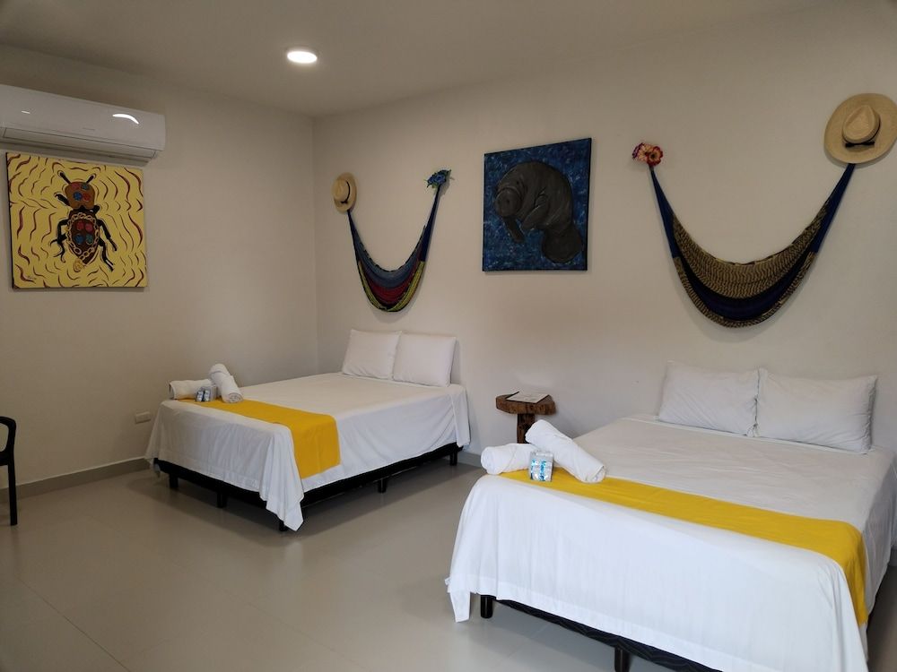 Hotel Makech Standard Quadruple Room 5