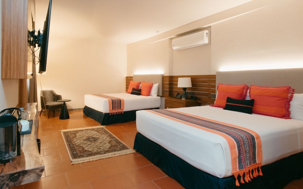 Standard Double Room, 2 Queen Beds