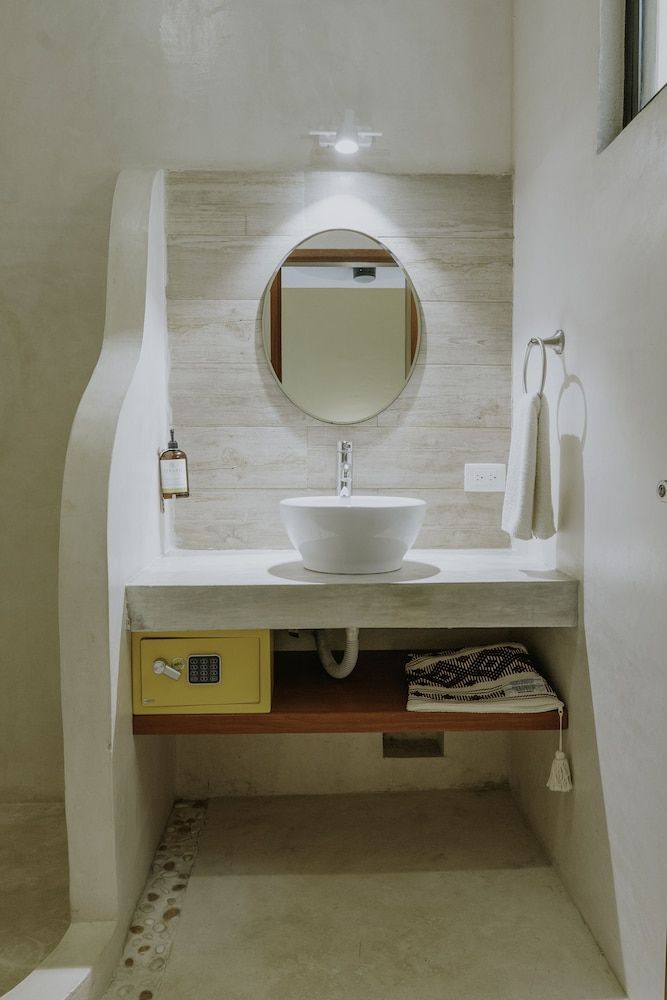 Hotel Aurora Standard Double Room 5