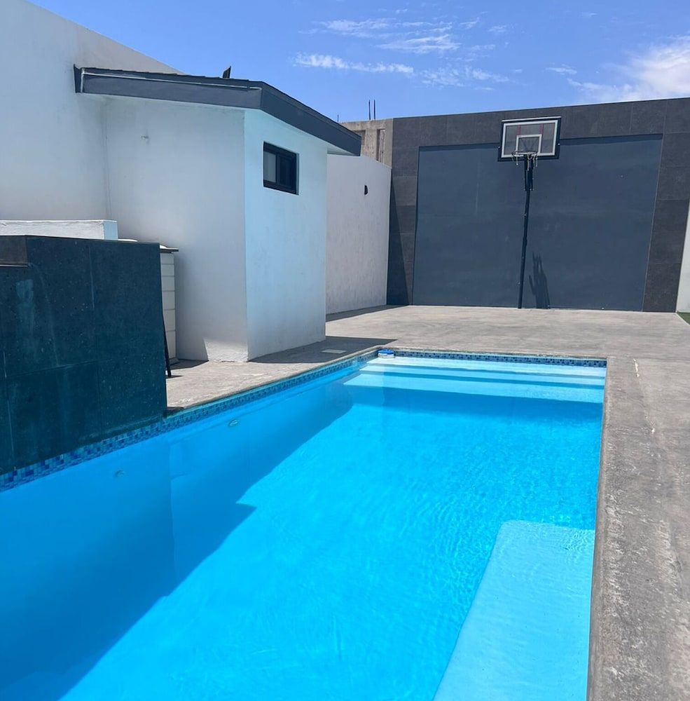 House, 4 Bedrooms, Smoking, Private Pool
