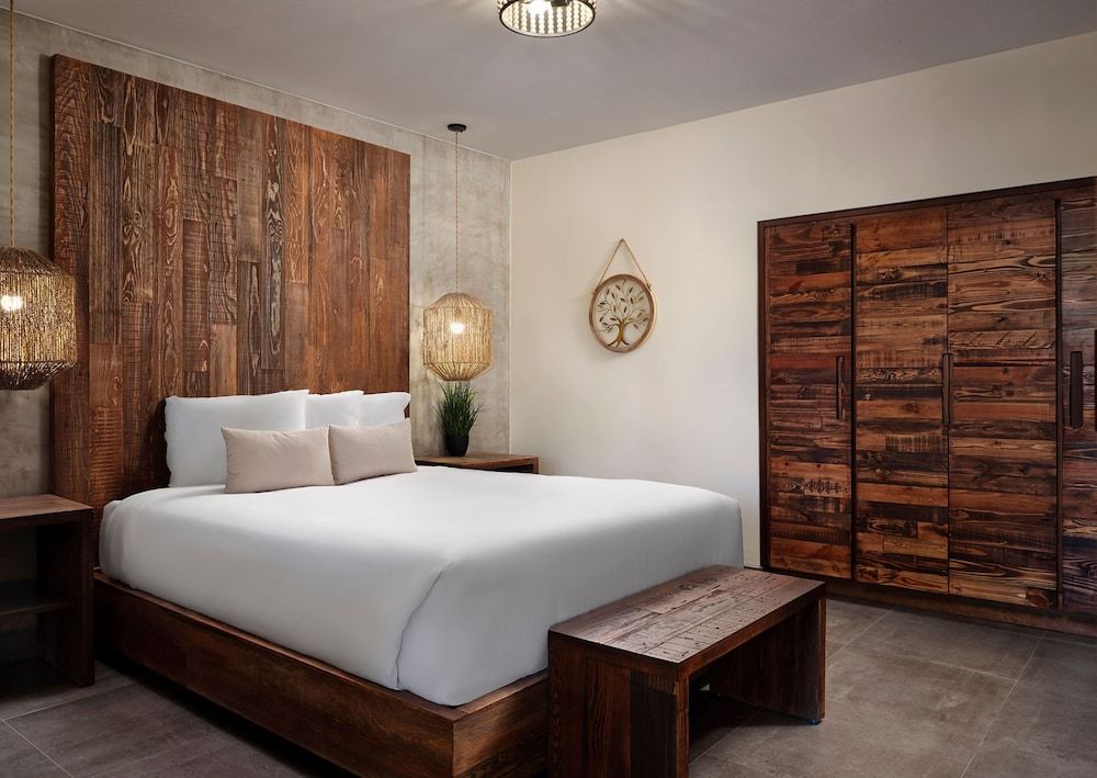 Surya Hotel Classic Room, 1 Queen Bed 2