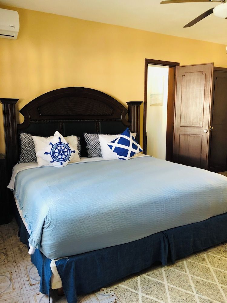 Superior Room (Del Mar)