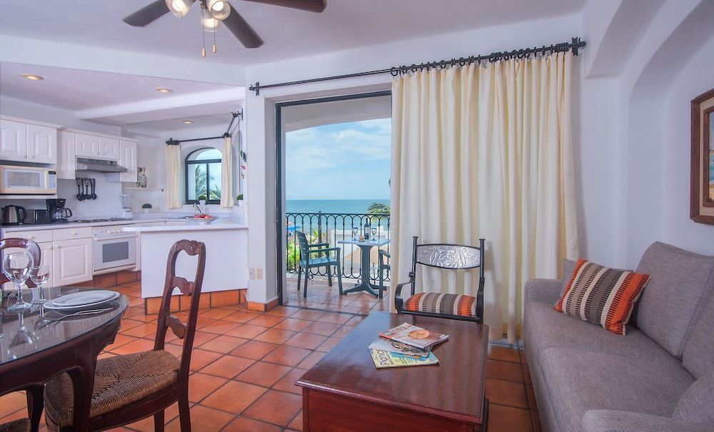 Signature Condo, 1 Bedroom, Balcony, Partial Ocean View