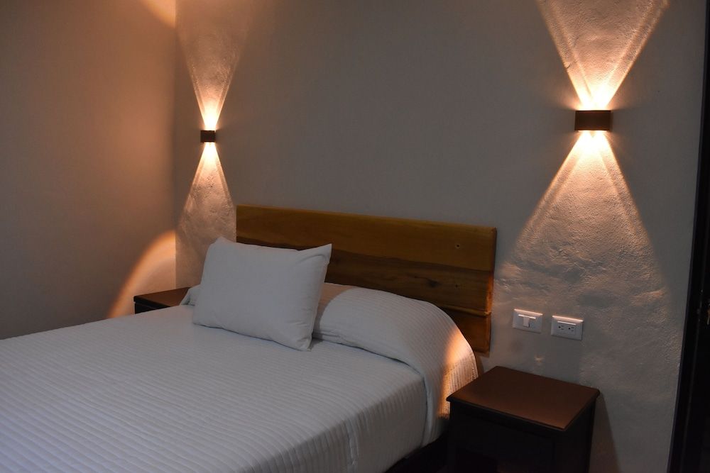 Luna Azul by Uvas Business Single Room, 1 Queen Bed 2