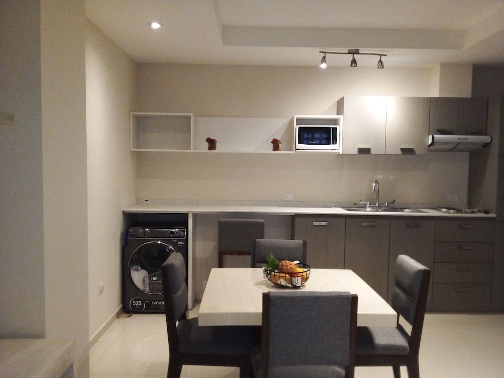 Deluxe Apartment, Queen, City View