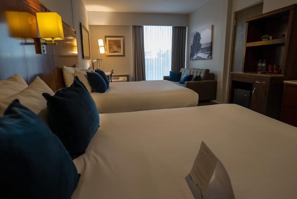 Esplendor by Wyndham Los Mochis Country Place Suite, 2 Queen Beds, Non Smoking 3