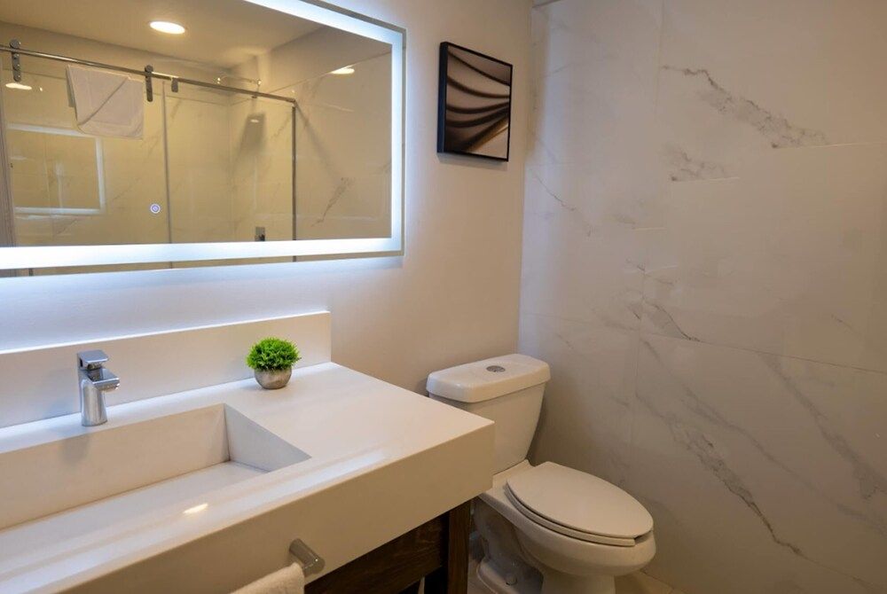 Esplendor by Wyndham Los Mochis Country Place Deluxe Room, 2 Queen Beds, Non Smoking 4