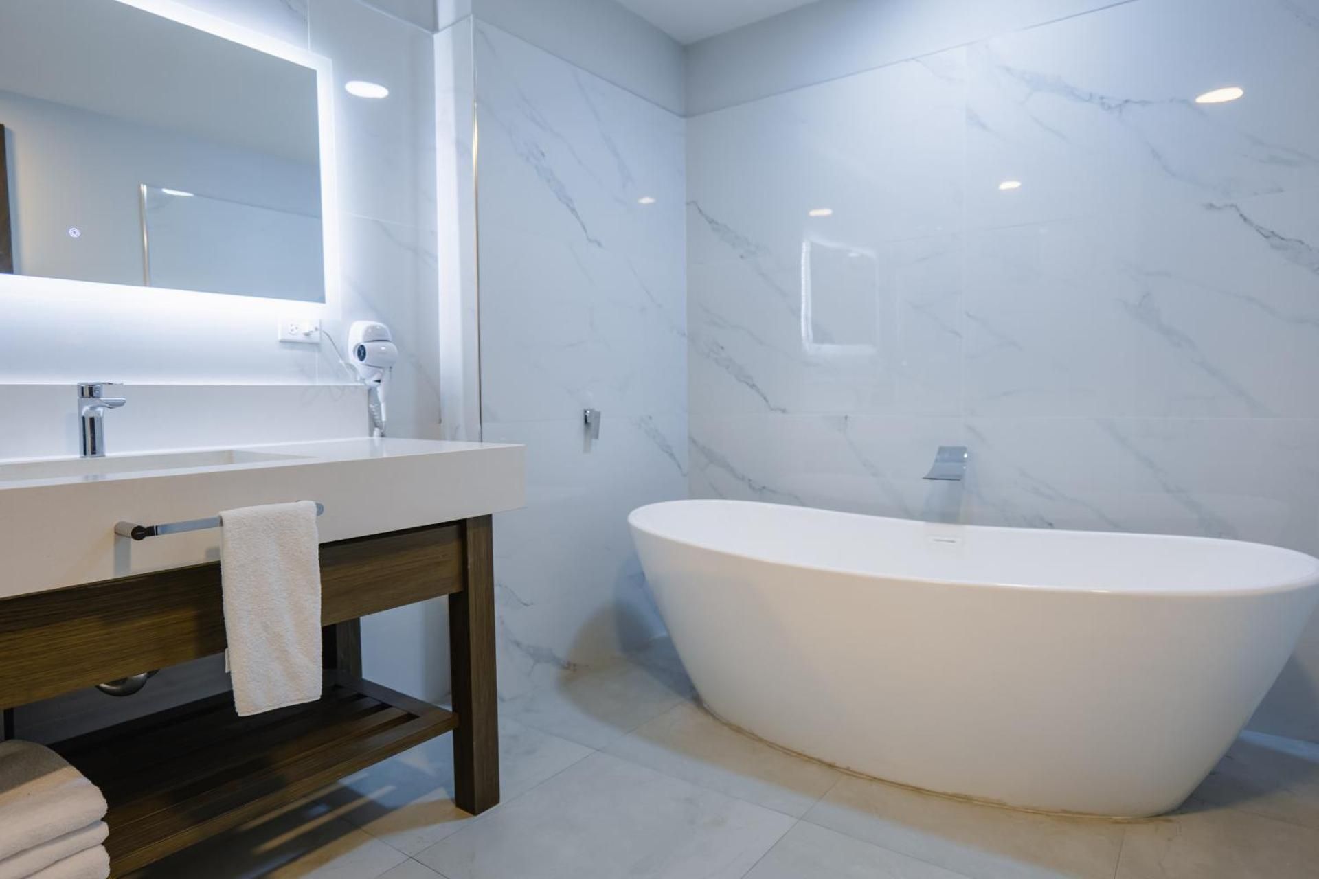 Esplendor by Wyndham Los Mochis Country Place Suite 2