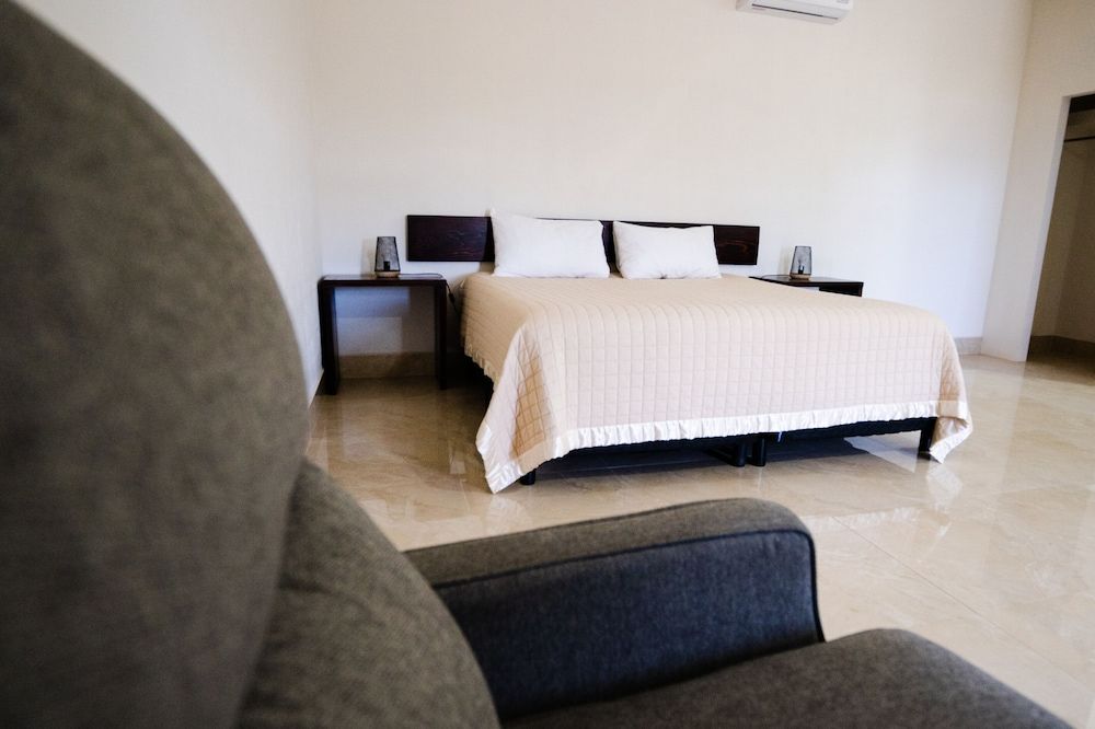 Hotel & RV PARK Rosa Evelyn Romantic Room, 1 Bedroom, Garden View, Courtyard Area 10