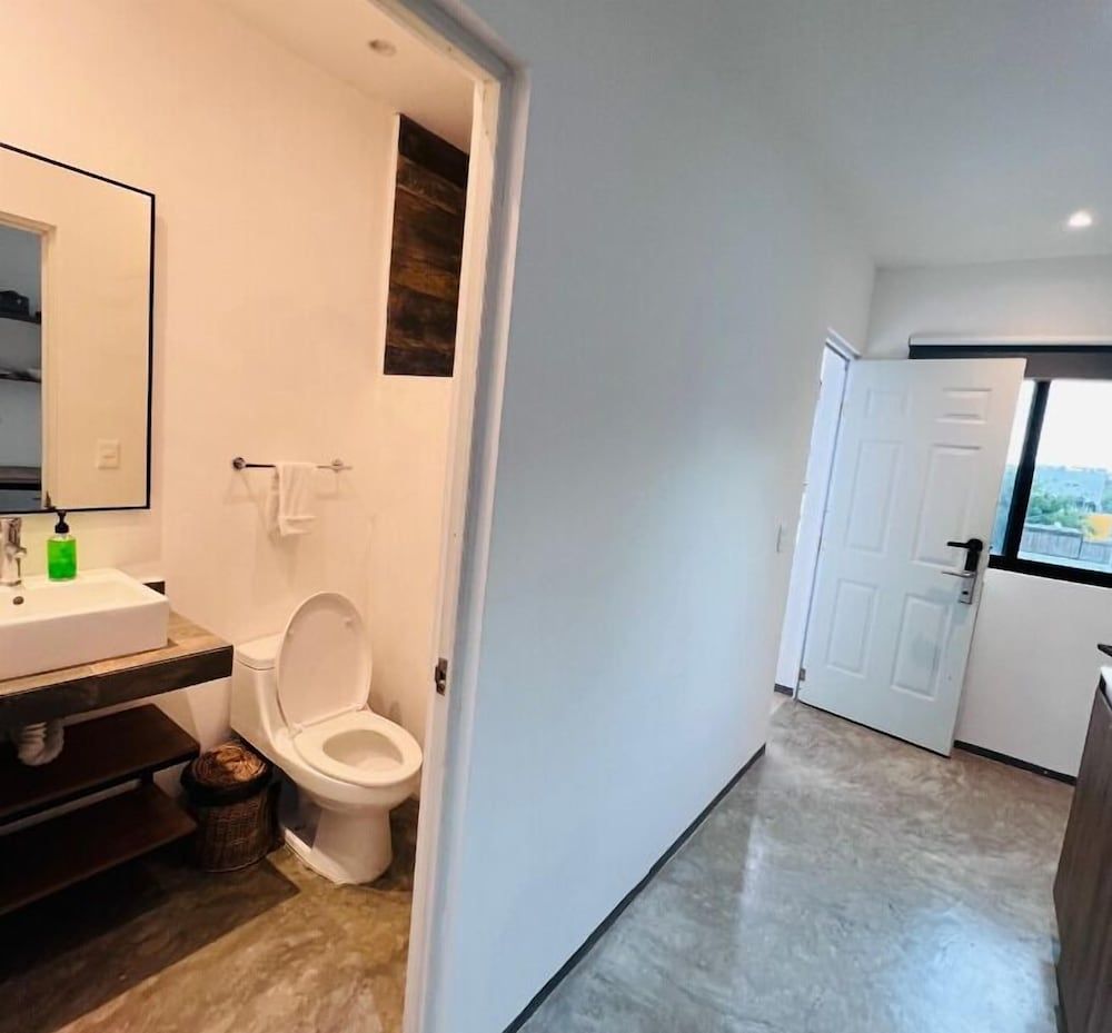 Coco Live Suites City Room 4