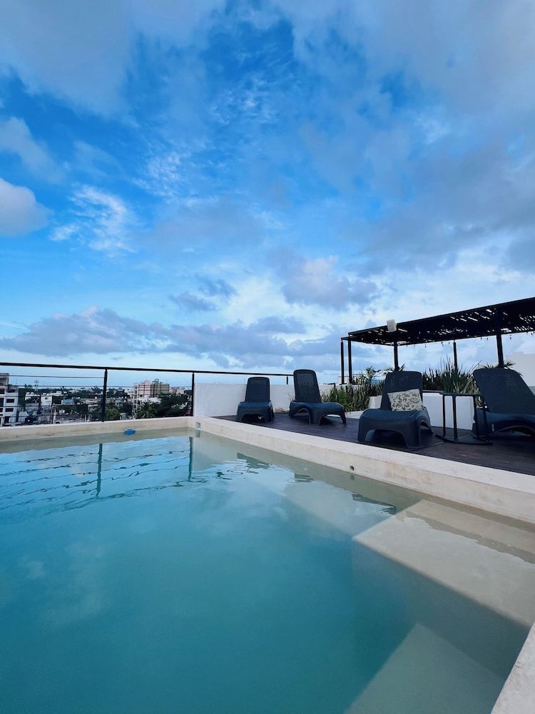 Coco Live Suites City Room 11