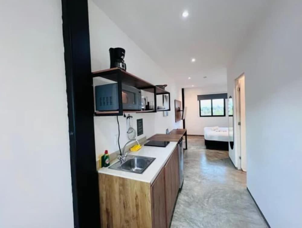 Coco Live Suites City Room 7