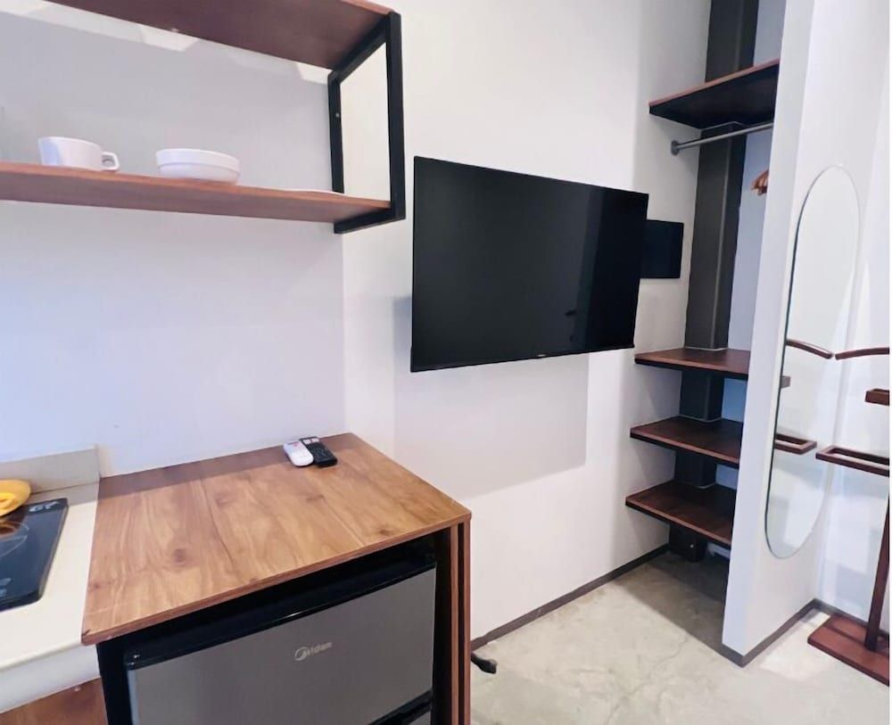 Coco Live Suites City Room 9