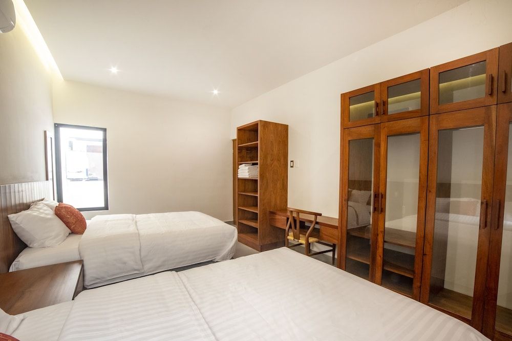 Deluxe Suite, Pool View