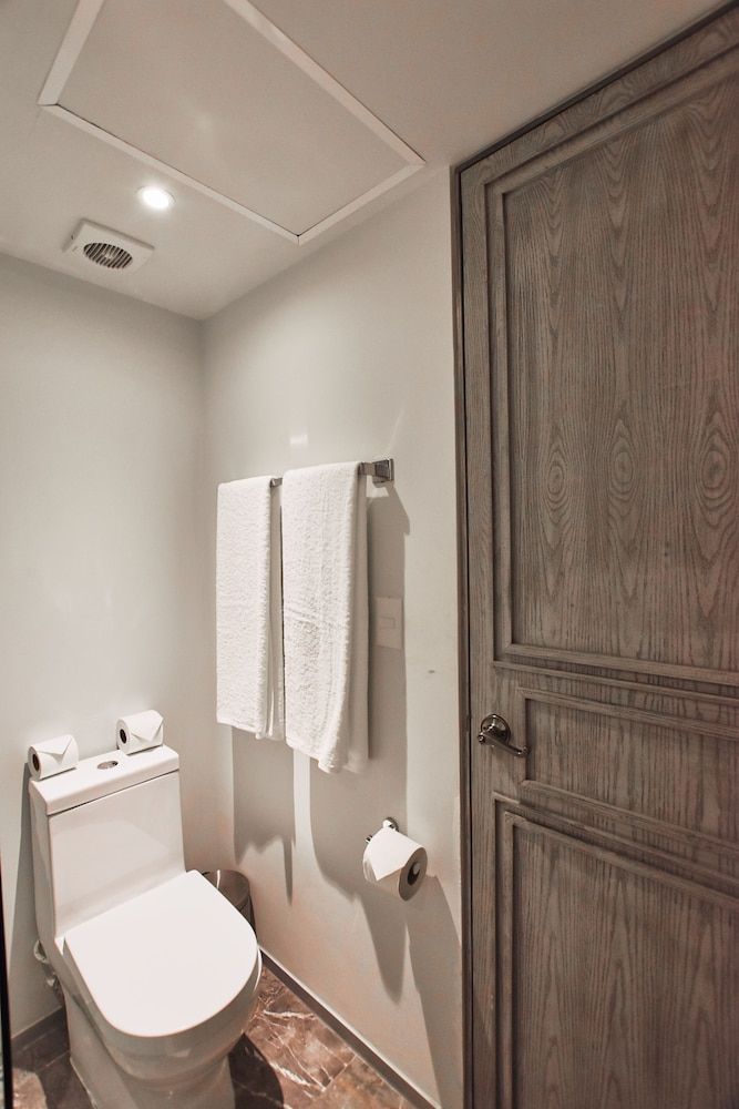 Centric condo by Casago Deluxe Apartment 21