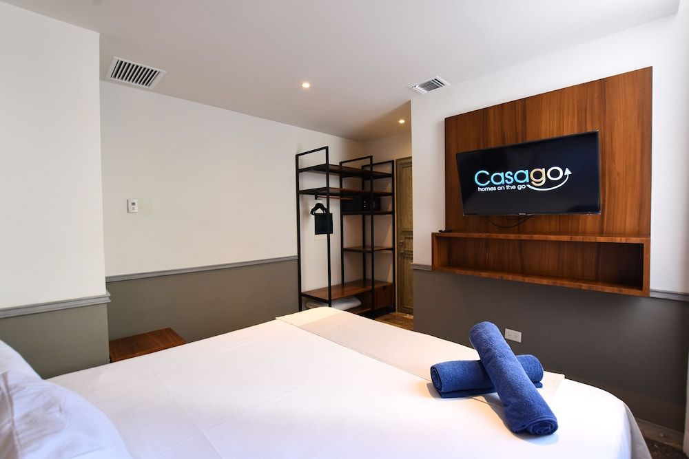 Centric condo by Casago Deluxe Apartment 5
