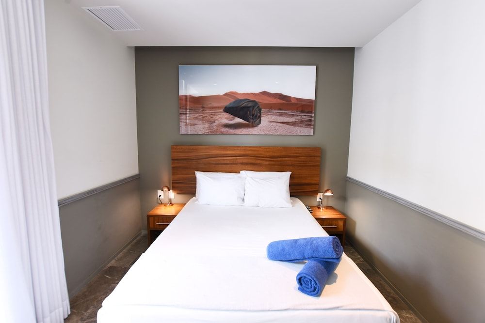 Centric condo by Casago Deluxe Apartment 4