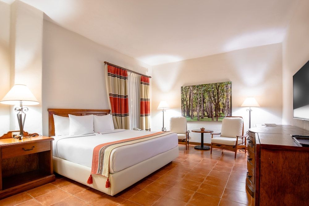 Junior Suite, 1 King Bed