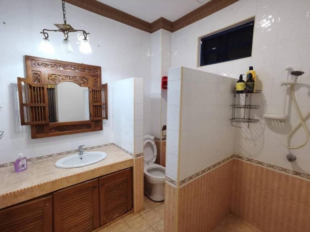 Seremban Grande Villa by uBook Deluxe Villa, 4 Bedrooms 17