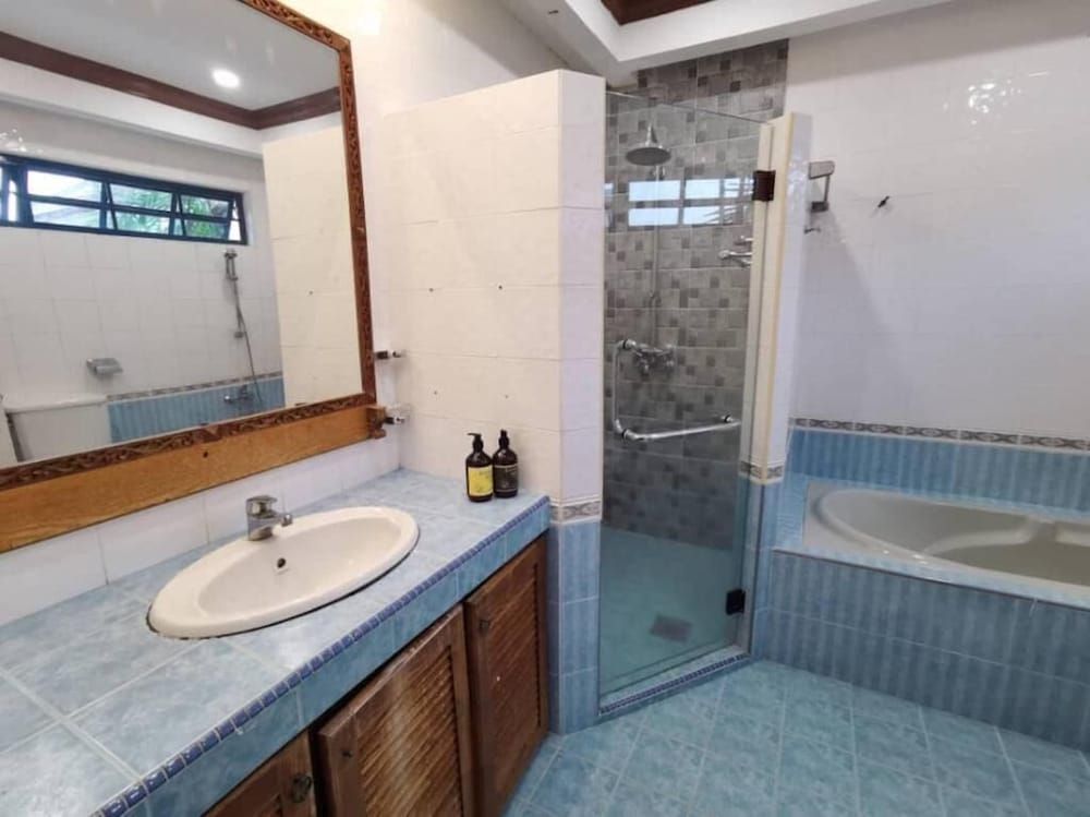 Seremban Grande Villa by uBook Deluxe Villa, 4 Bedrooms 15