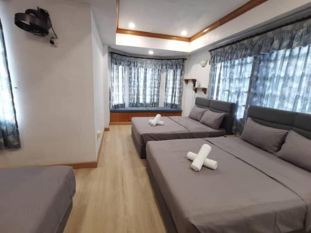 Seremban Grande Villa by uBook Deluxe Villa, 4 Bedrooms 2