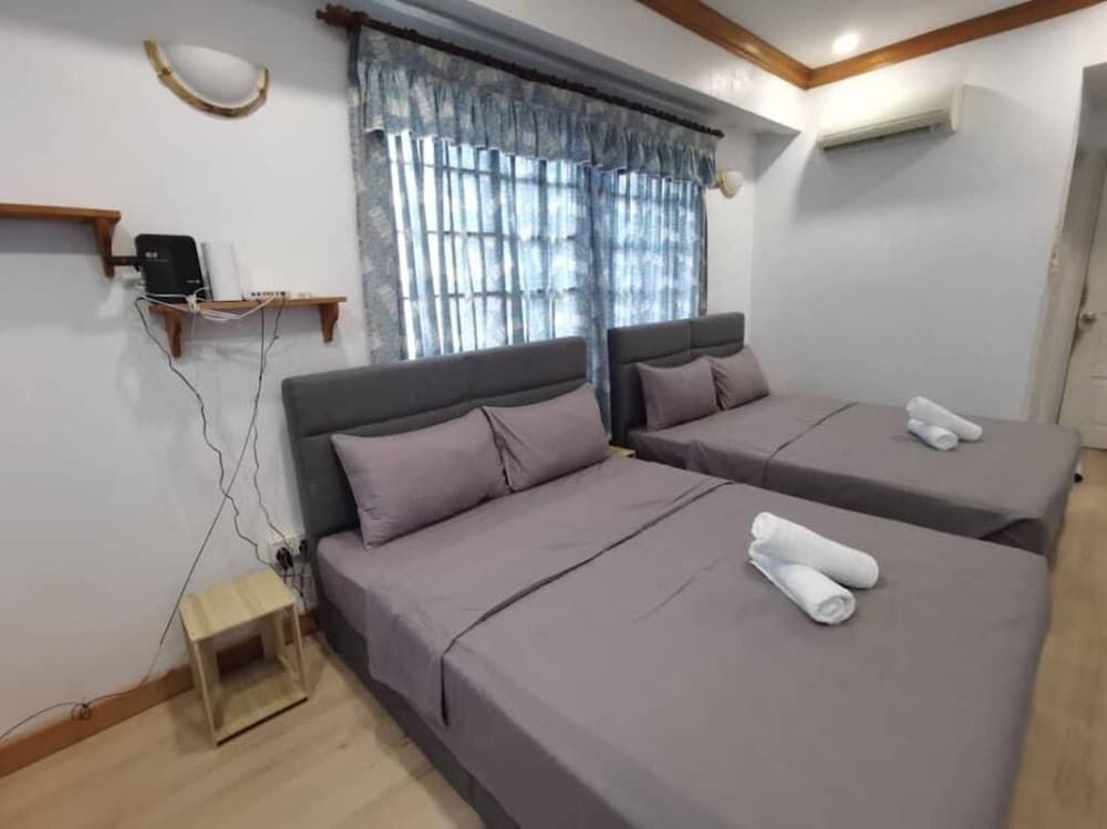 Seremban Grande Villa by uBook Deluxe Villa, 4 Bedrooms 5