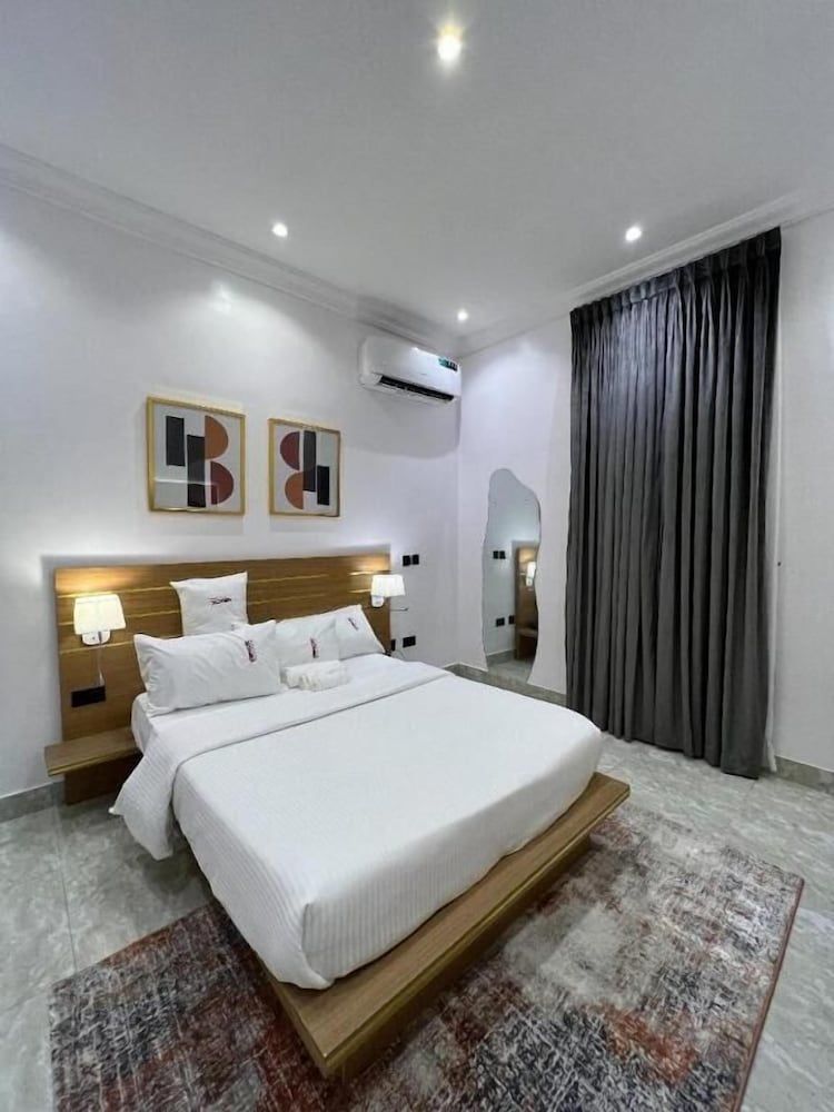 Die Reise by Splane Comfort Room 5