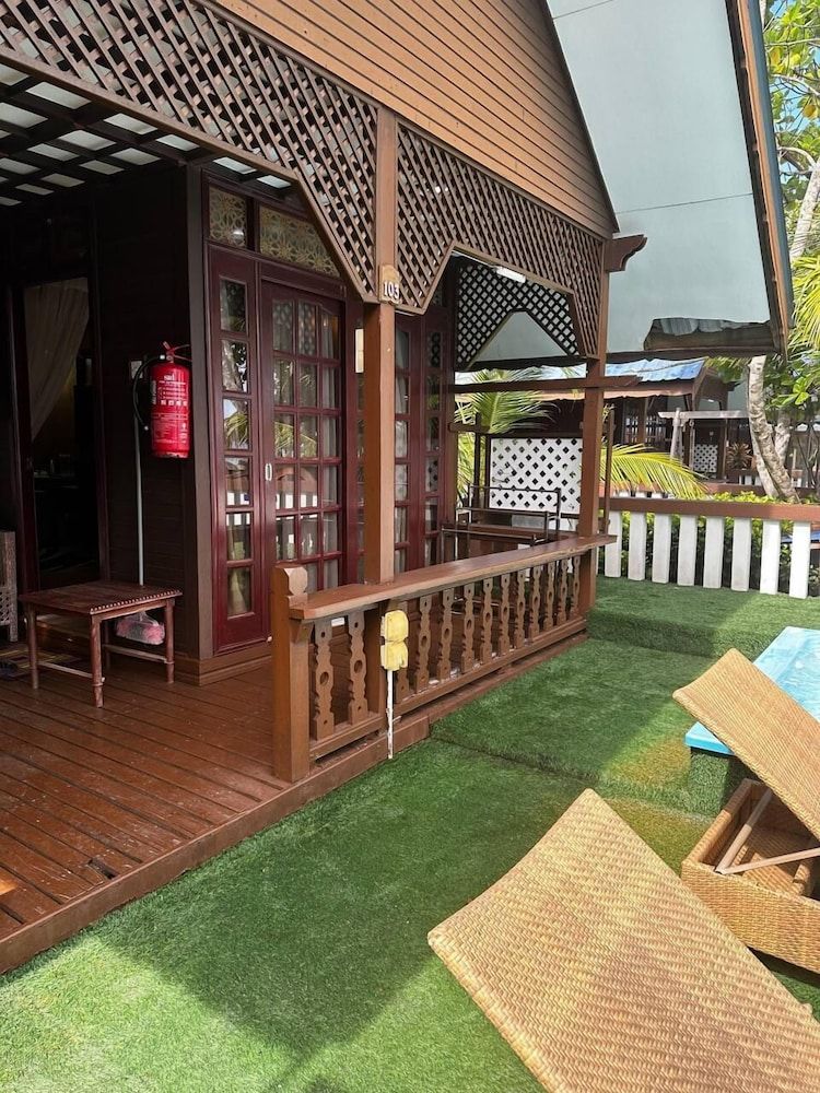 Perhentian Island Coralview Resort Luxury Triple Room 20