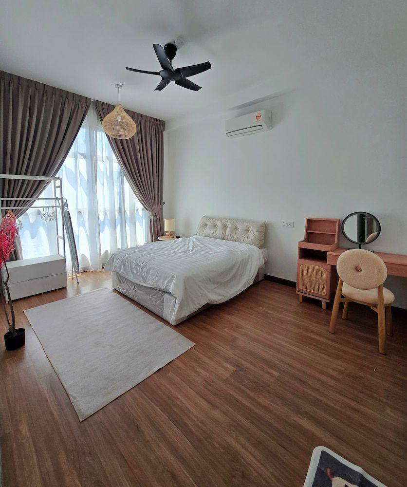 Damansara Seresta Family Apartment, City View 2