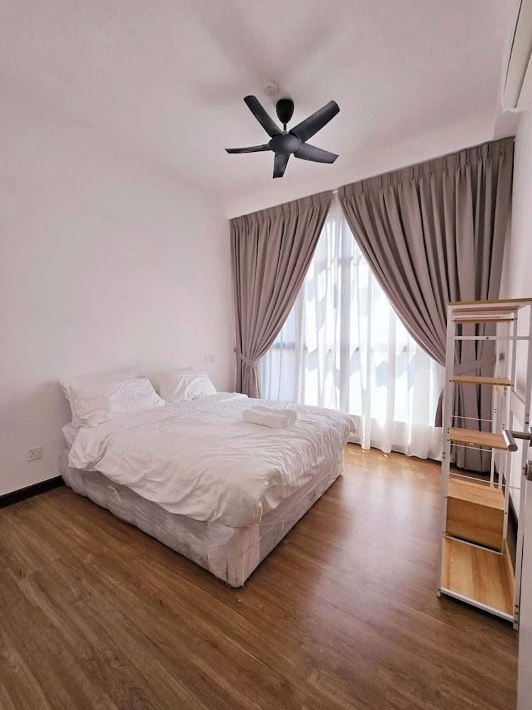 Damansara Seresta Family Apartment, City View 5