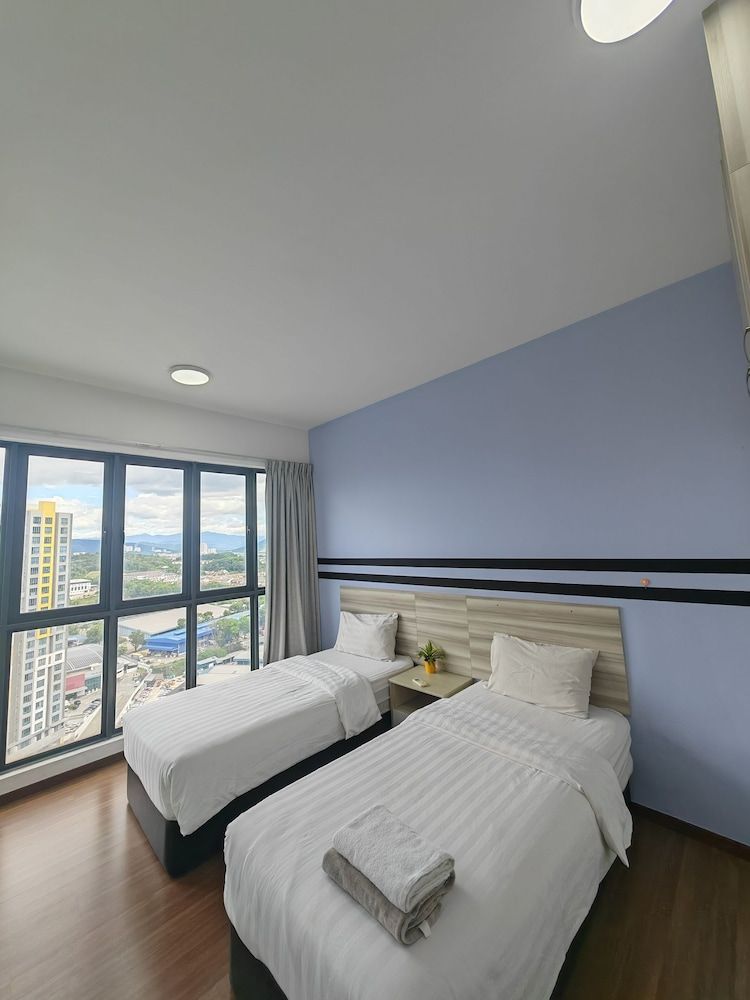 Amerin Suites Kuala Lumpur by VP Deluxe Apartment, 3 Bedrooms, Balcony, City View 2