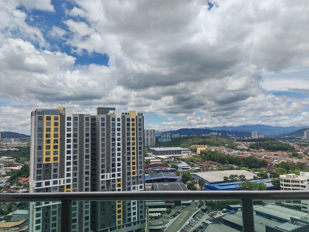 Amerin Suites Kuala Lumpur by VP Comfort Apartment, 2 Bedrooms, Balcony, City View 6