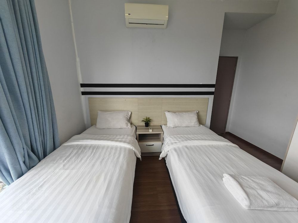 Amerin Suites Kuala Lumpur by VP Deluxe Apartment, 3 Bedrooms, Balcony, City View 6