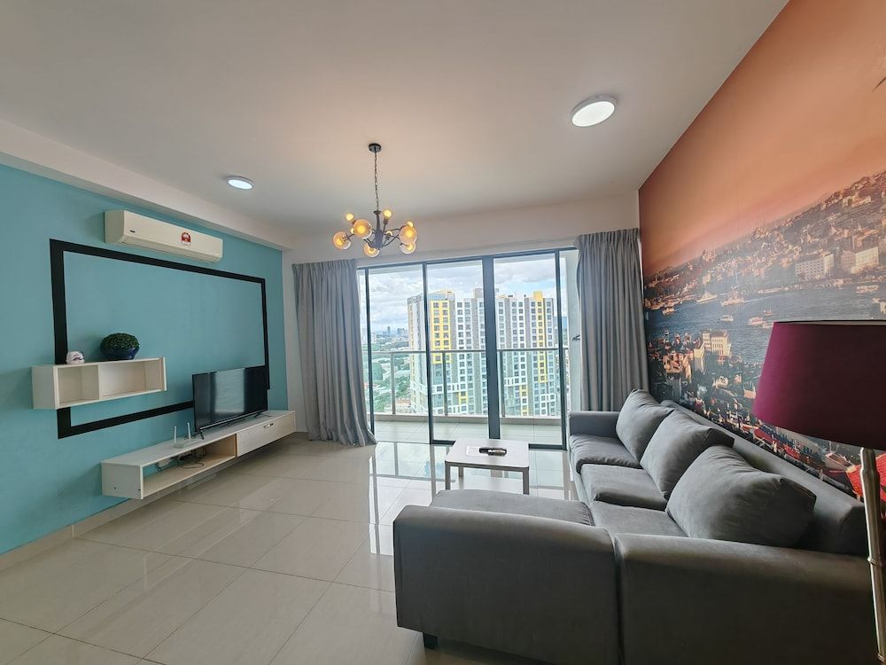 Amerin Suites Kuala Lumpur by VP Deluxe Apartment, 3 Bedrooms, Balcony, City View 10