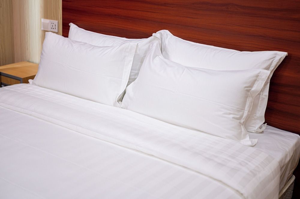 Semporna City Hotel Deluxe Room, 1 King Bed, Non Smoking 3