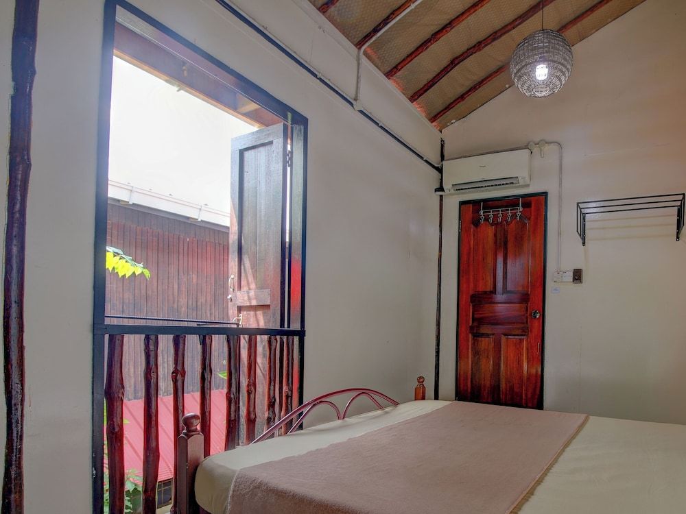 Room, Private Bathroom