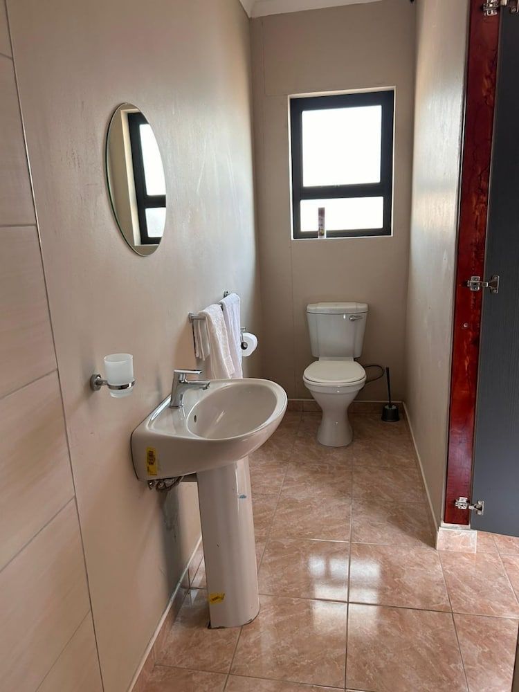 The Botanical Gardens Double Room 4