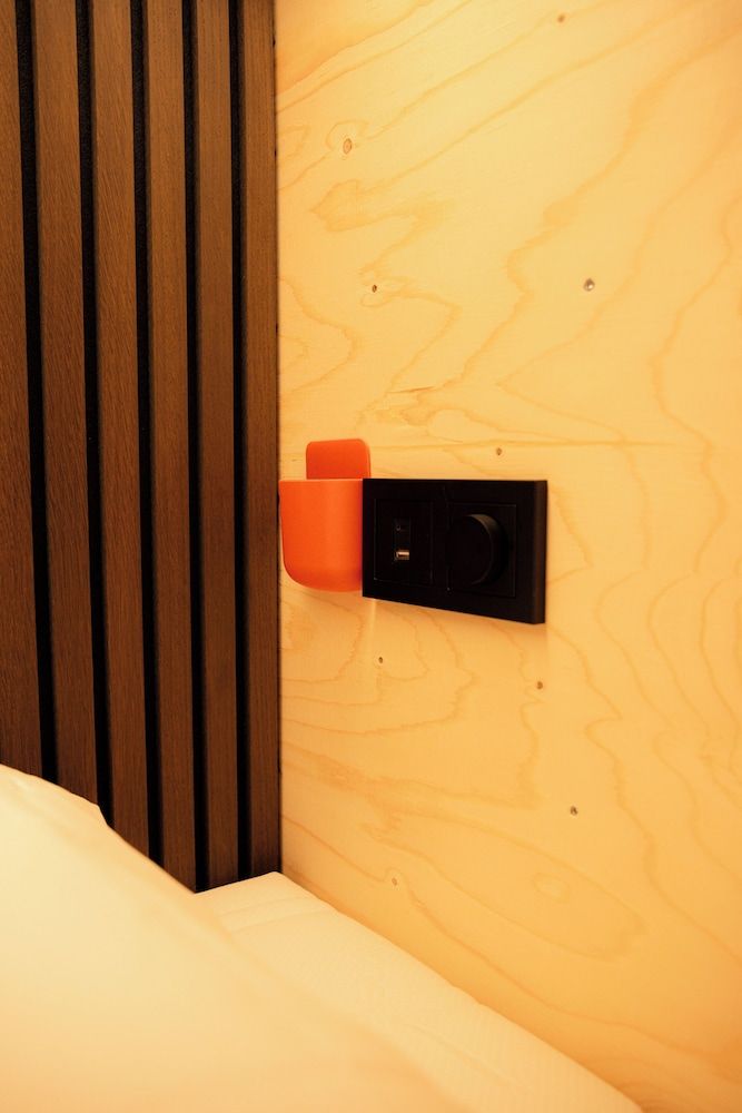 PJs Hostel Double Cocoon 7