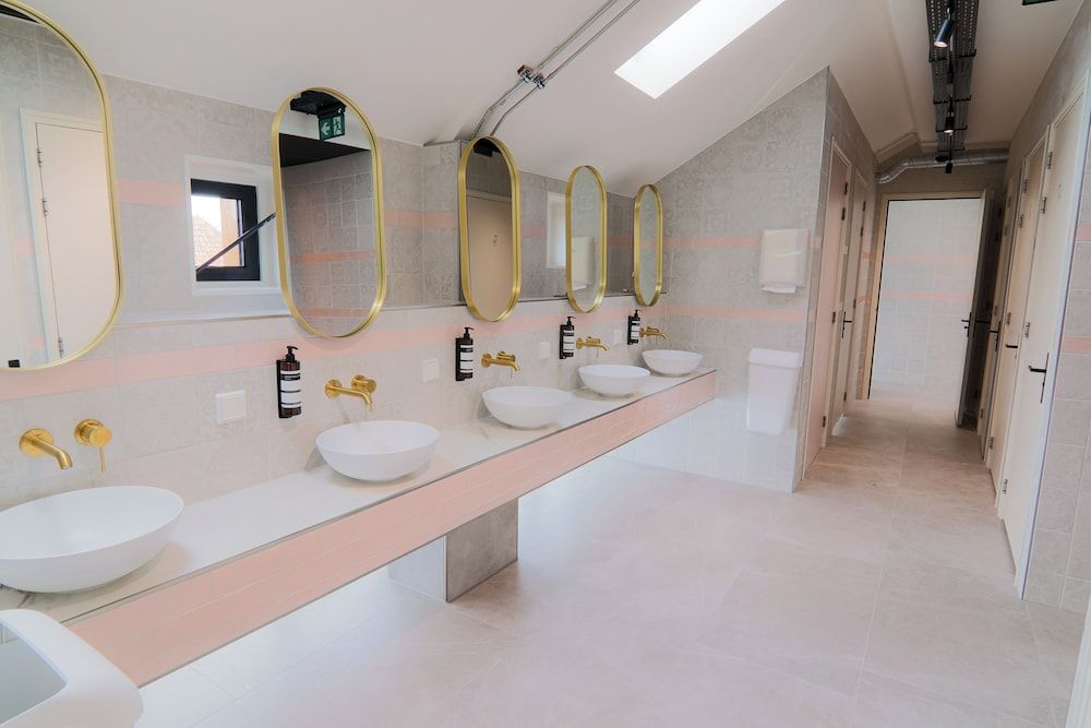 PJs Hostel Double Cocoon 11