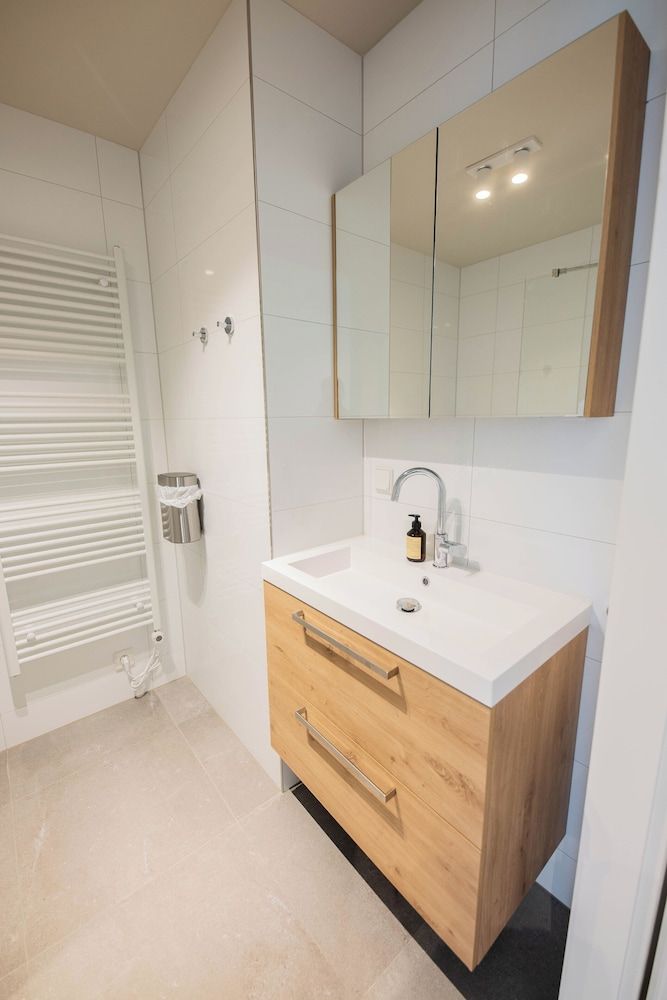 Alphabet Apartments Westersingel Apartment - 4 Single Beds 22