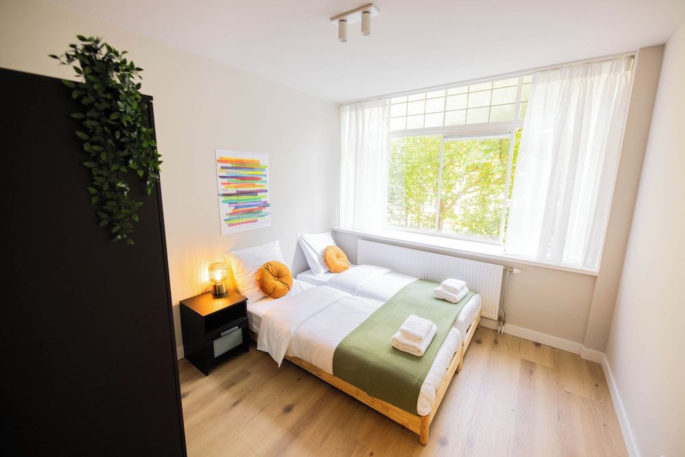 Alphabet Apartments Westersingel Apartment - 4 Single Beds 26