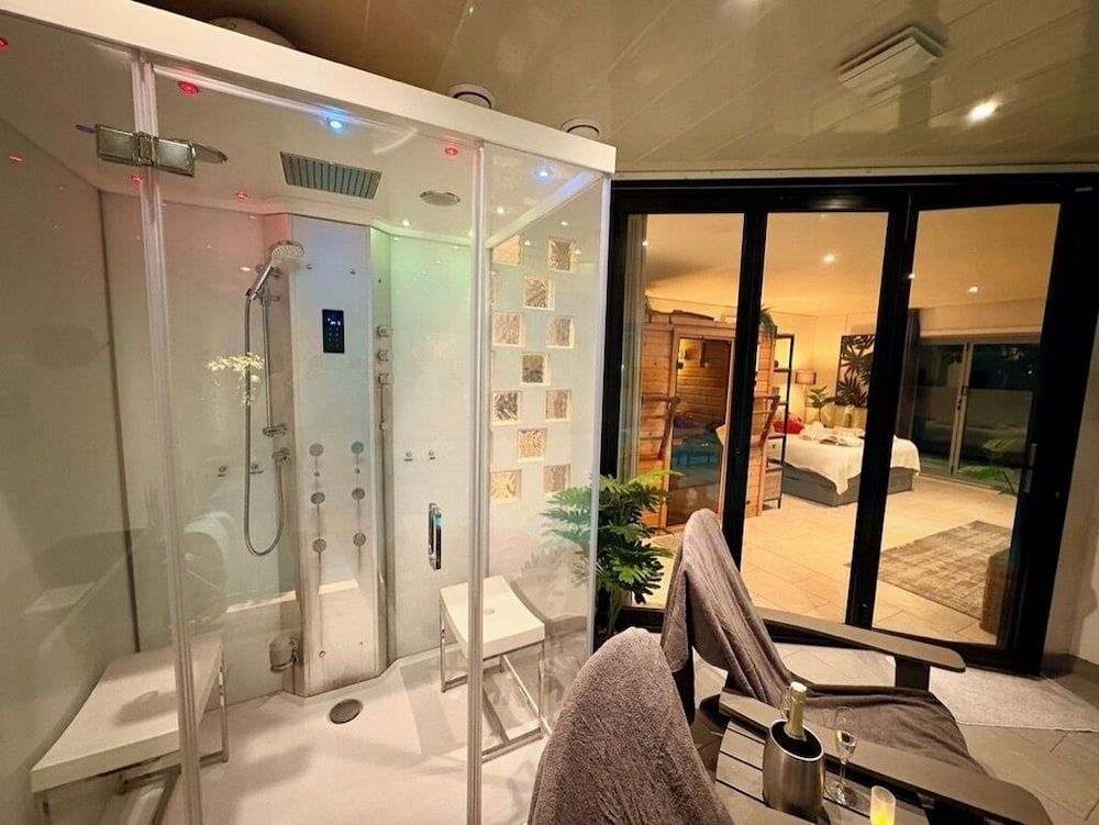 B&B Wellness Soest Deluxe Bungalow, Private Pool, Garden View 42