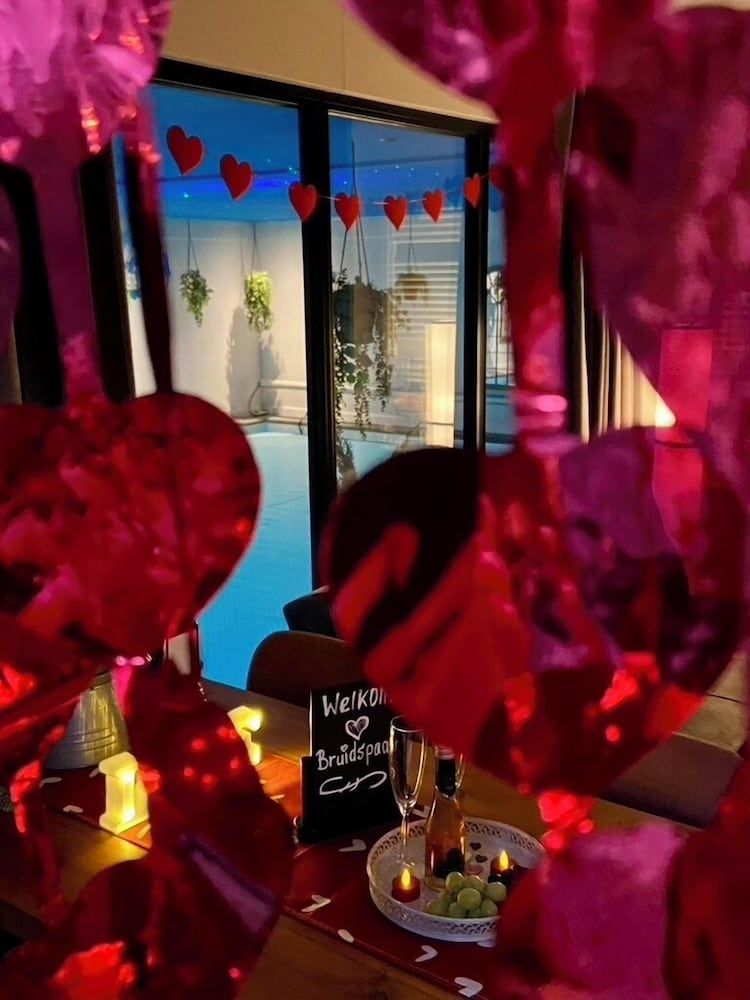 B&B Wellness Soest Deluxe Bungalow, Private Pool, Garden View 16