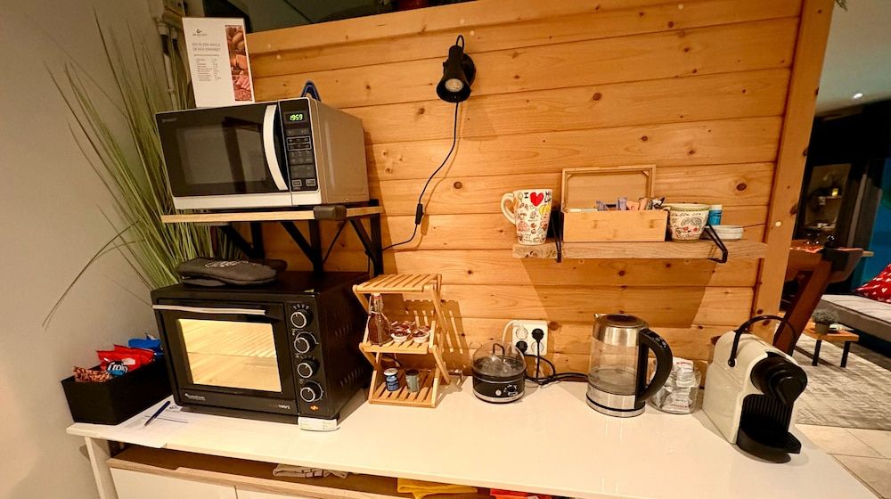 B&B Wellness Soest Deluxe Bungalow, Private Pool, Garden View 10