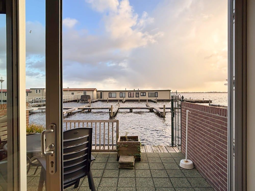 Visserslust Rooms, Appartments and Houseboats Standard Studio, Lakeside 7