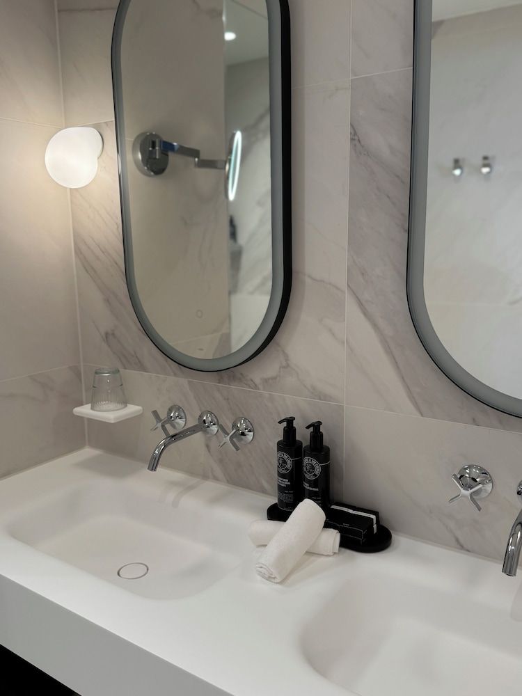 Hotel Maison Maastricht Centrum - Handwritten Collection Superior Room, 2 Twin Beds 10