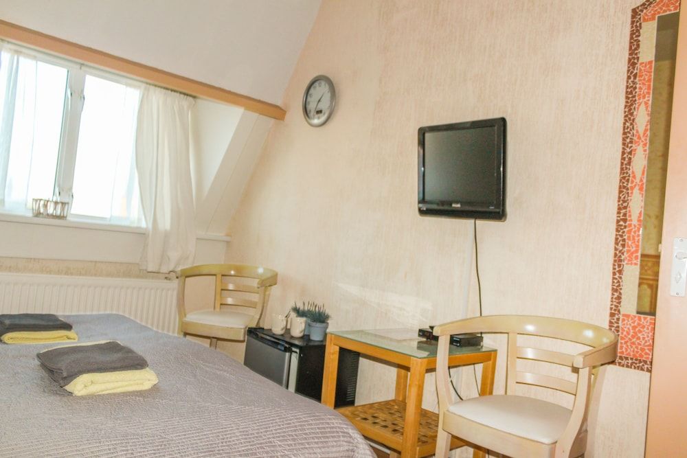 Pension Blankebil 2 Double Room 12