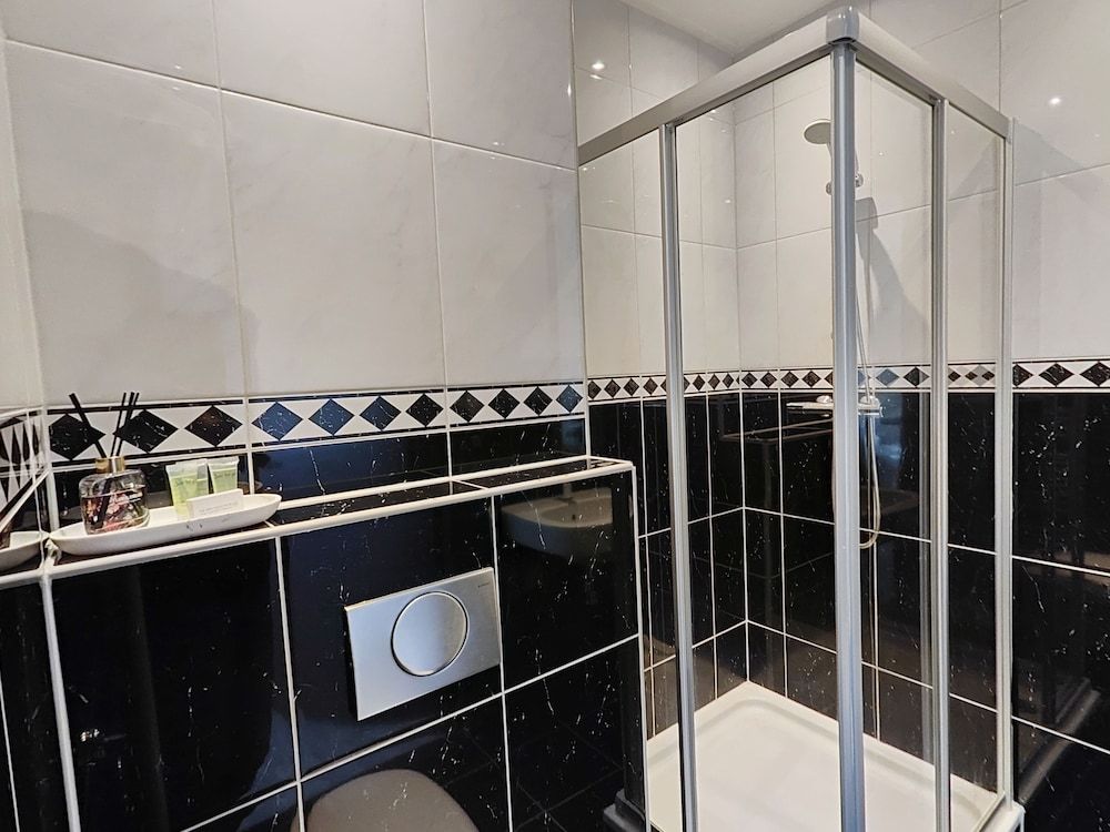 CN Hotel Arnhem Centraal Double or Twin Room 2