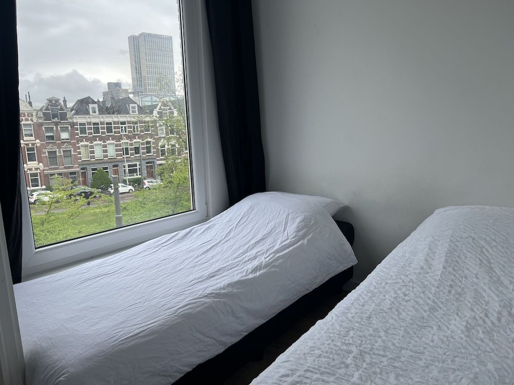City Apartment, Queen Bed with Sofa bed, Lakeside, apartment 4